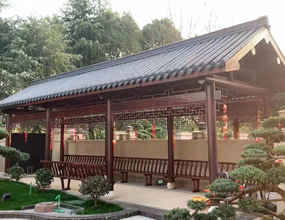 別墅庭院菠蘿格防腐木長廊