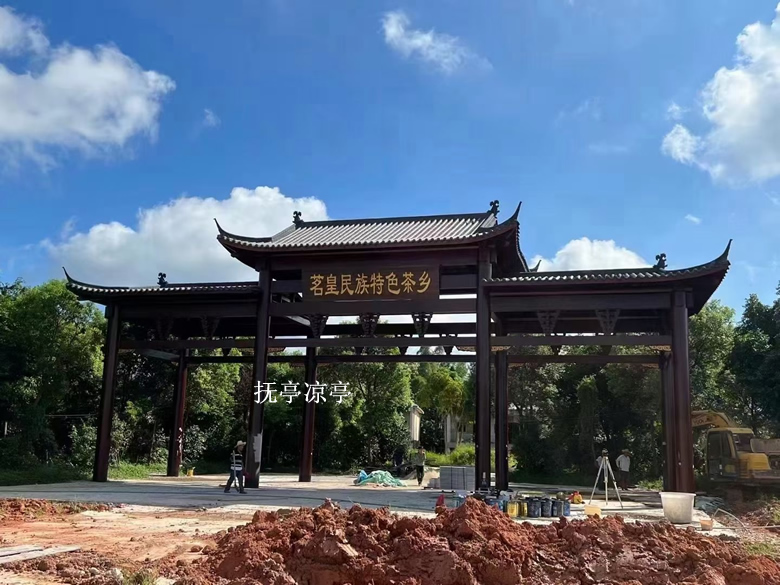 農(nóng)村村口仿古門樓牌坊